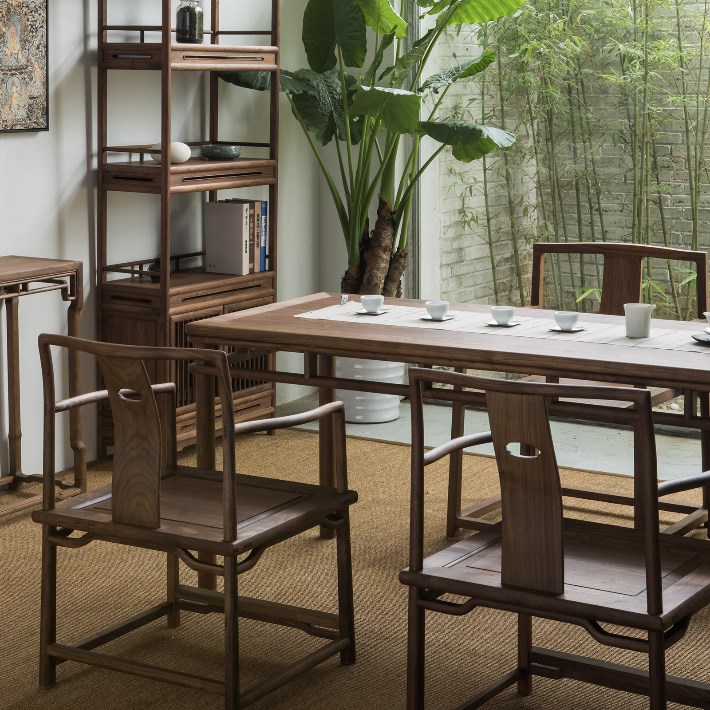 全面运营其高端全屋定制品牌“金汉良木”