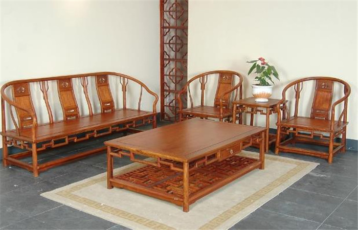 我们还在客房区、餐饮区设置了鱼灯制作、书法写作等互动场景