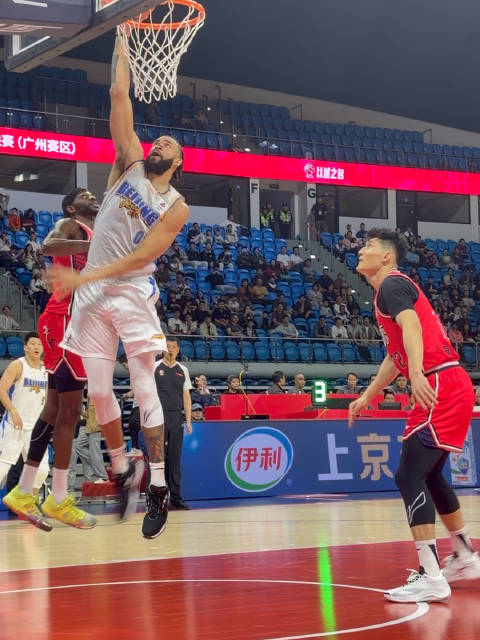 许利民盛赞杰曼贝利一对一强打能力 麦基进攻端