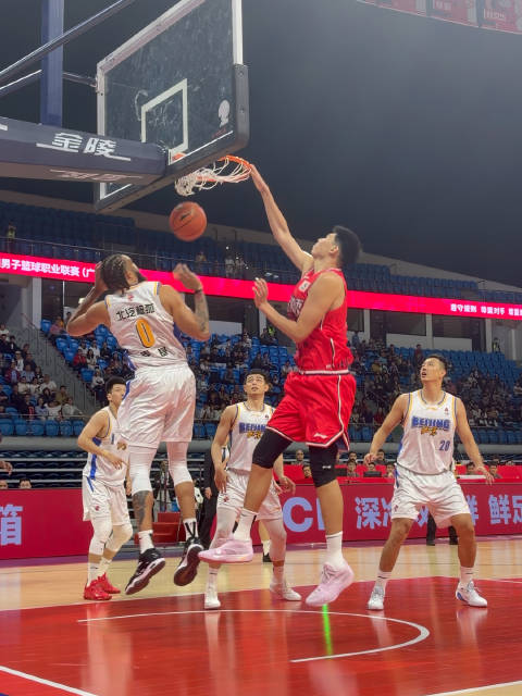 许利民盛赞杰曼贝利一对一强打能力 麦基进攻端