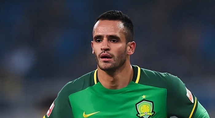 奥古斯托引荐格德斯国安后腰补强 蒙哥马利暂脱